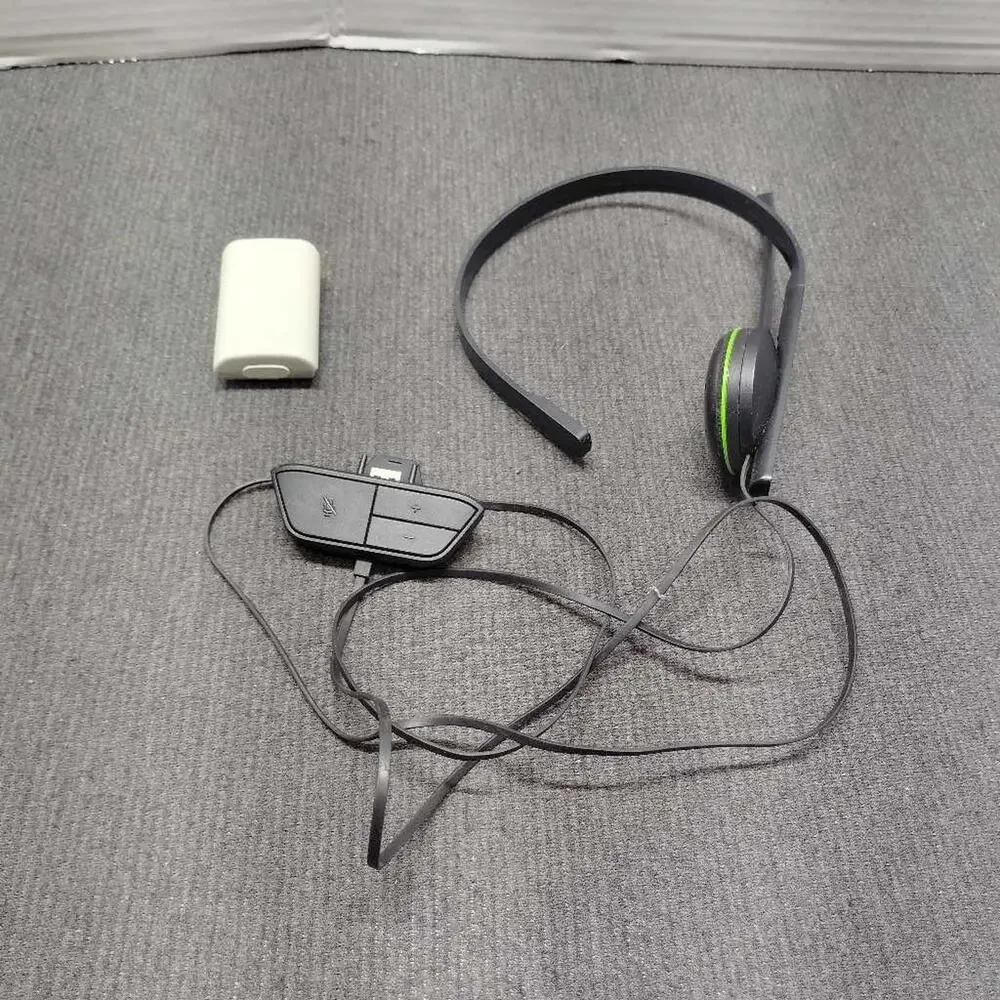Xbox 360 Wired Headset & Rechargeable Battery Pack OEM Untested